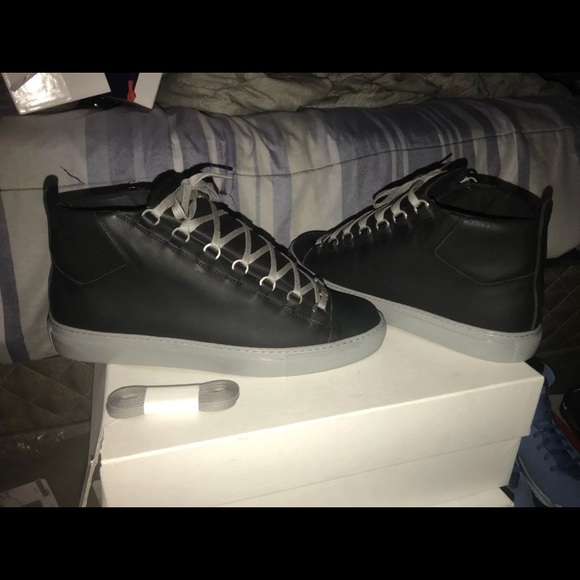 Balenciaga Sneakers (Authentic) - Picture 1 of 3